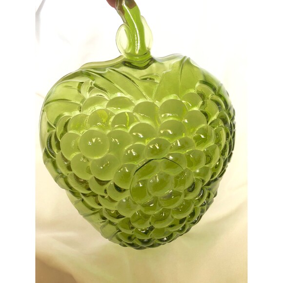 VINTAGE INDIANA GLASS Salad/Serving Bowl, Strawberry Shaped, GORGEOUS - Picture 5 of 10